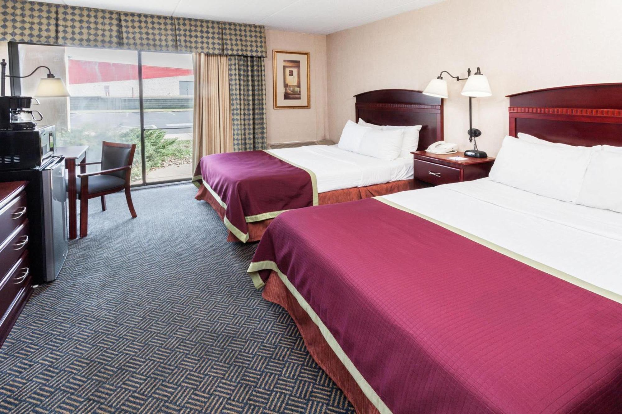 Baymont By Wyndham Michigan City Exterior photo